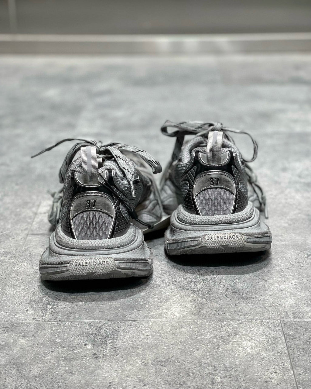 Sneakers & Shoes