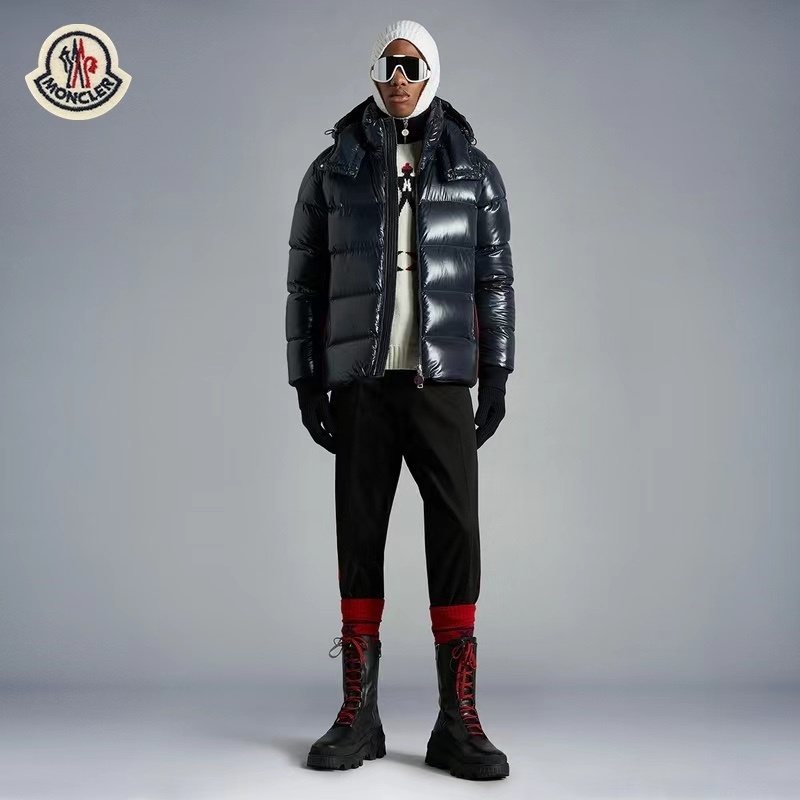 Moncler Color-Block Hooded Short Down Coat