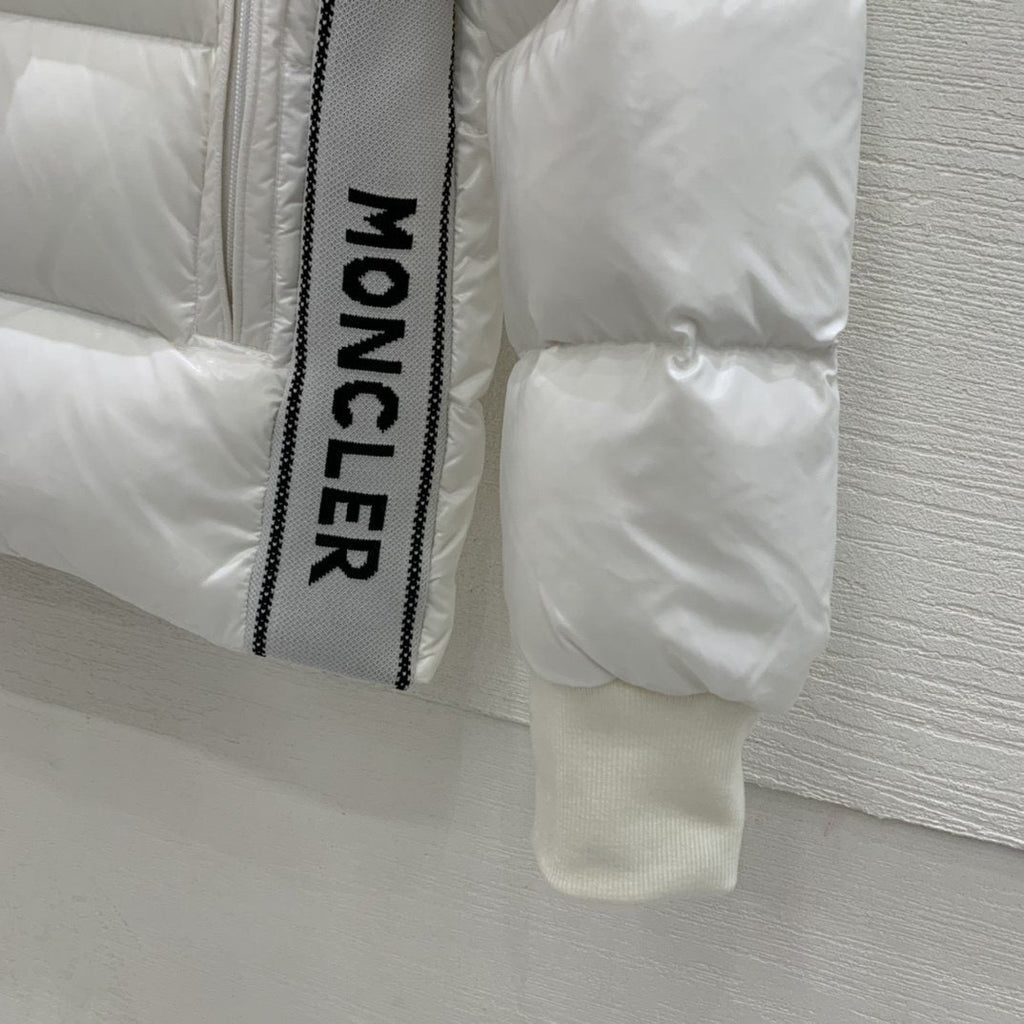 Moncler Color-Block Hooded Short Down Coat