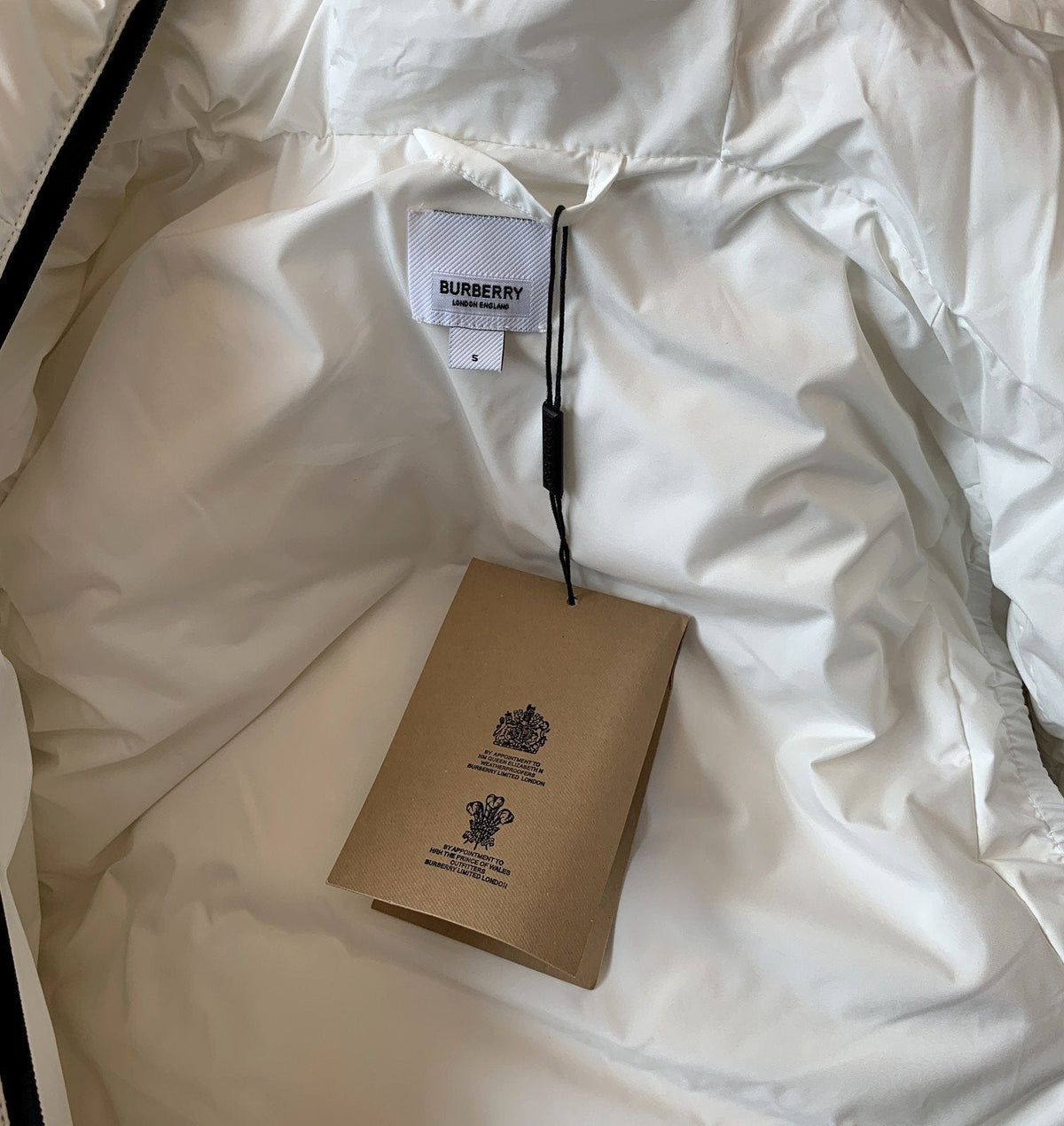 Burberry Pegasus-Emblem Hooded Down Vest