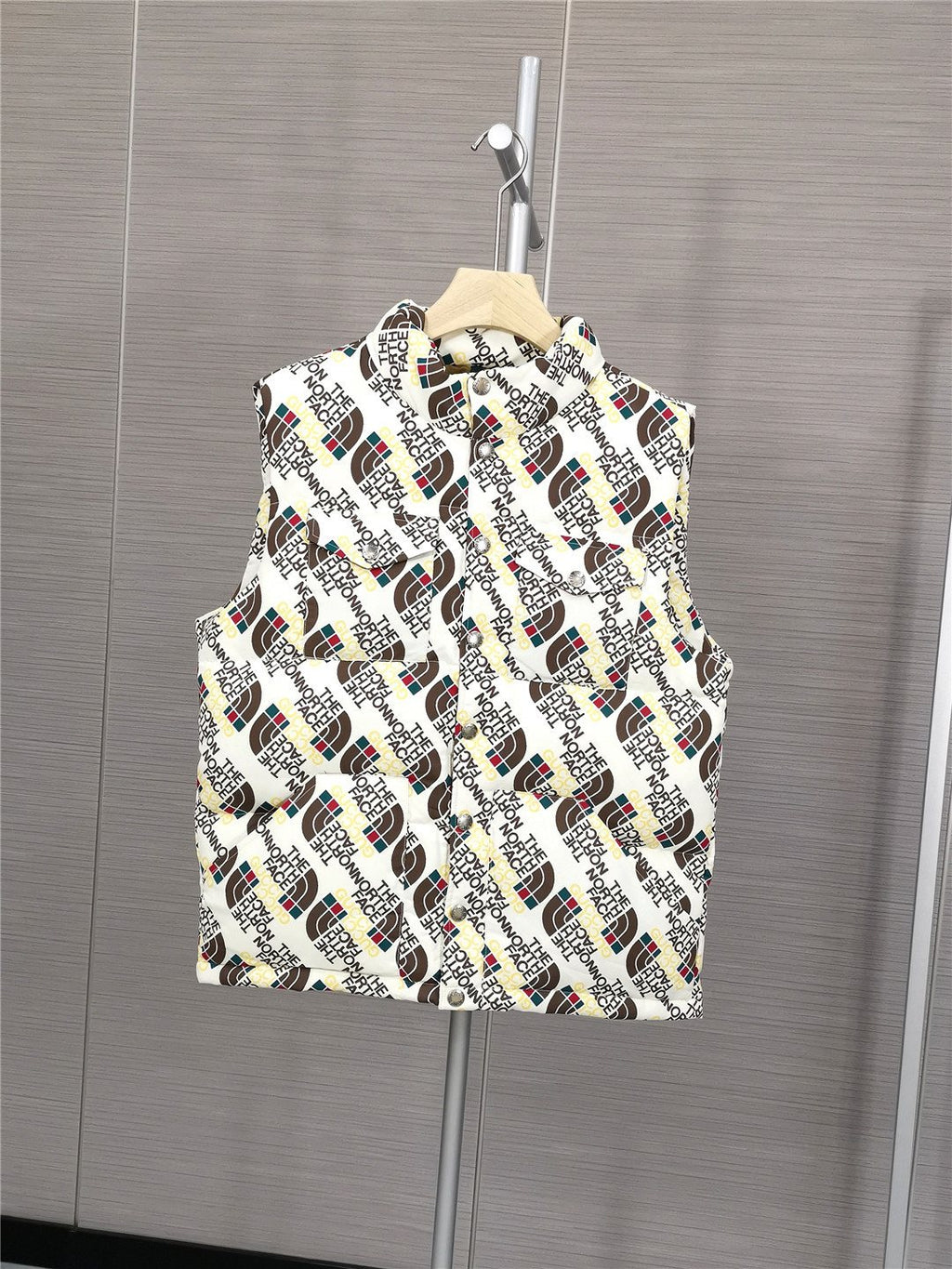 GUCCI White Logo-Print Hooded Padded Vest