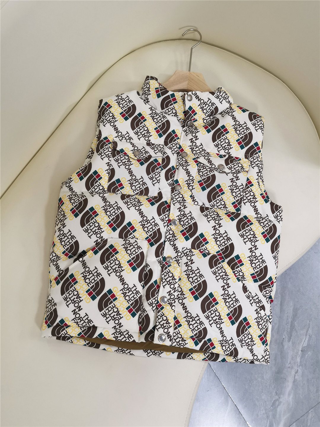 GUCCI White Logo-Print Hooded Padded Vest