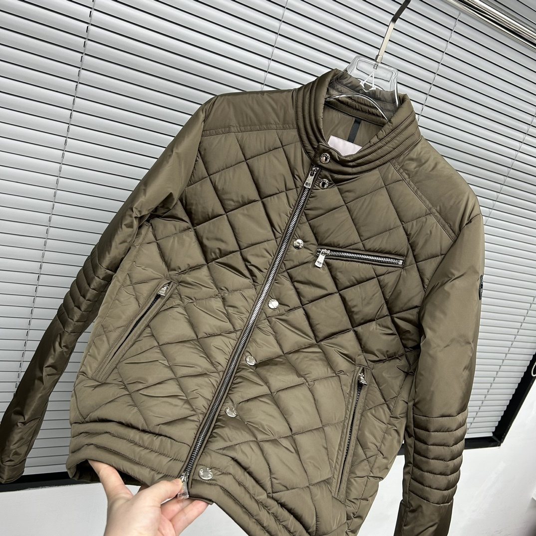 Moncler Diamond-Quilted Zip Coat