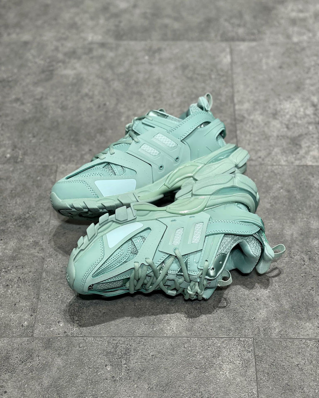 BLCG Sneakers