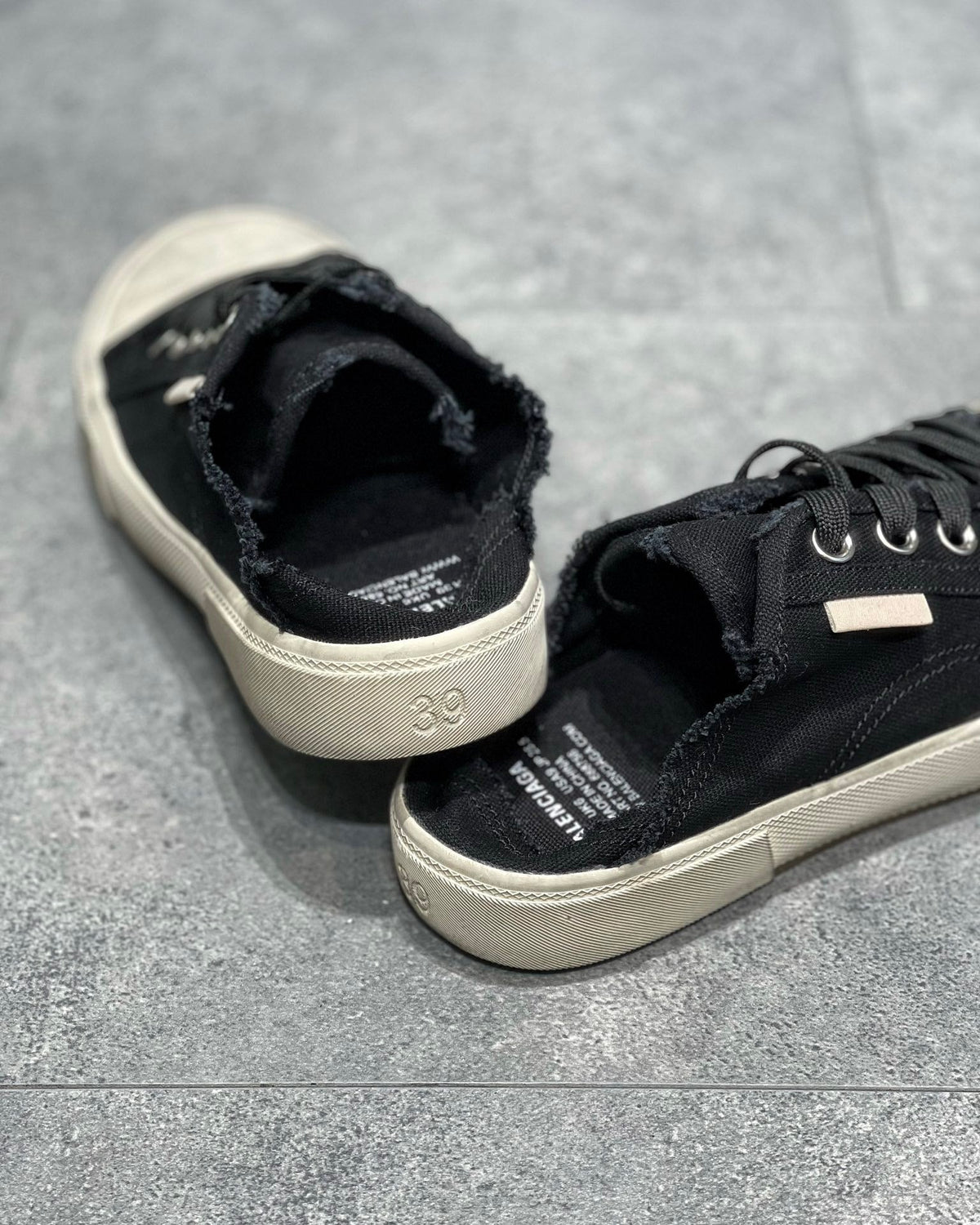 BLCG Sneakers